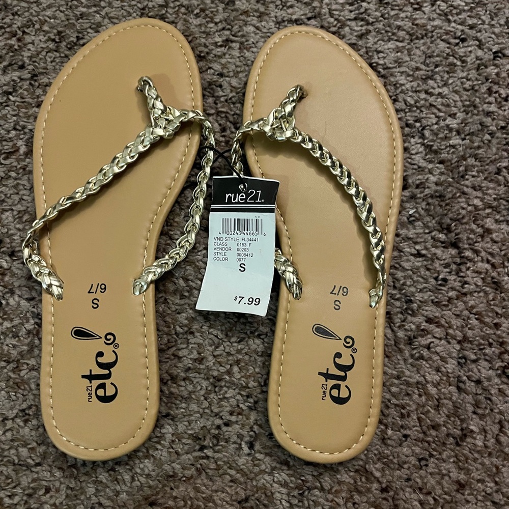 🚫SOLD🚫 Rue21 Womens flip flops